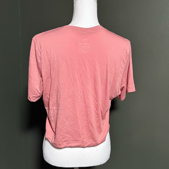 Nike Pink Slim Fit Tee XL Women’s Casual Short Sleeve Shirt NWT - Picture 3 of 7